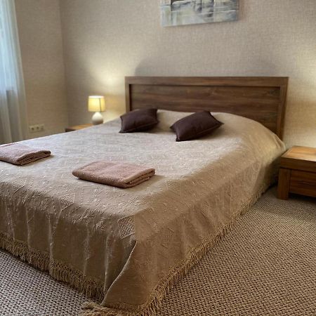 Family Apartment Lviv Ngoại thất bức ảnh