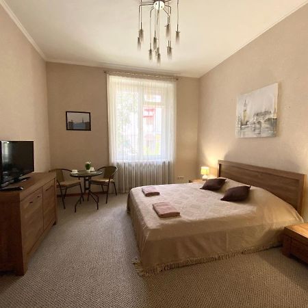 Family Apartment Lviv Ngoại thất bức ảnh