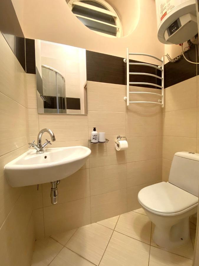 Family Apartment Lviv Ngoại thất bức ảnh