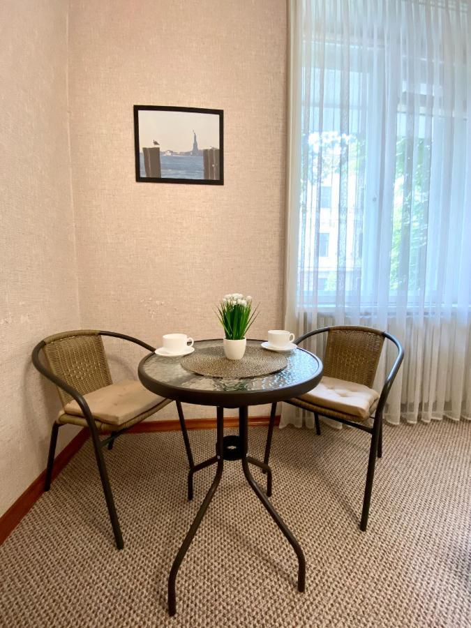 Family Apartment Lviv Ngoại thất bức ảnh