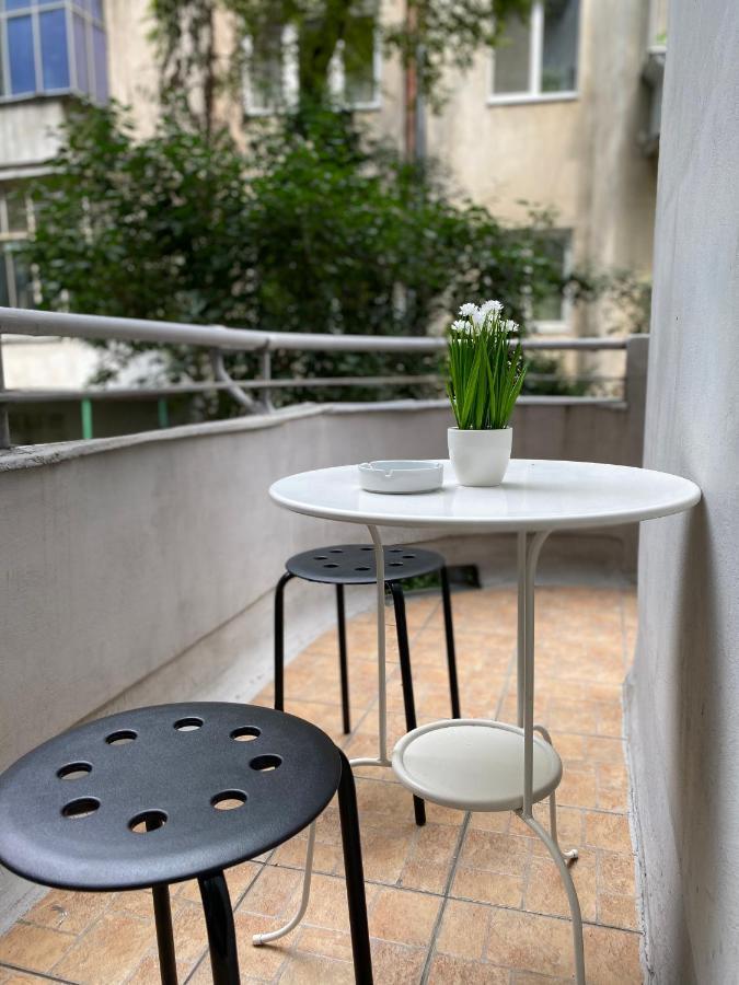 Family Apartment Lviv Ngoại thất bức ảnh