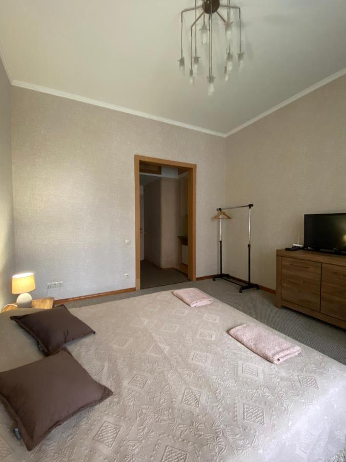 Family Apartment Lviv Ngoại thất bức ảnh