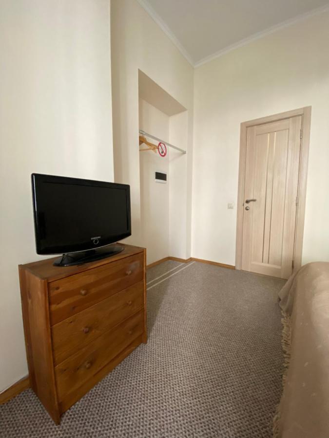 Family Apartment Lviv Ngoại thất bức ảnh