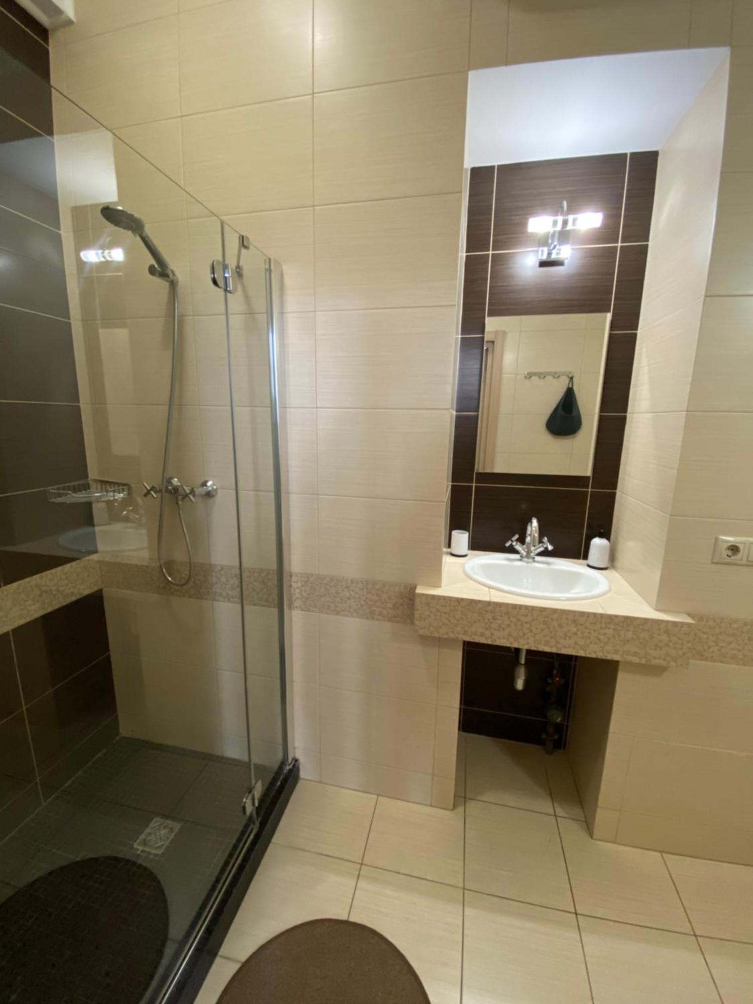 Family Apartment Lviv Ngoại thất bức ảnh